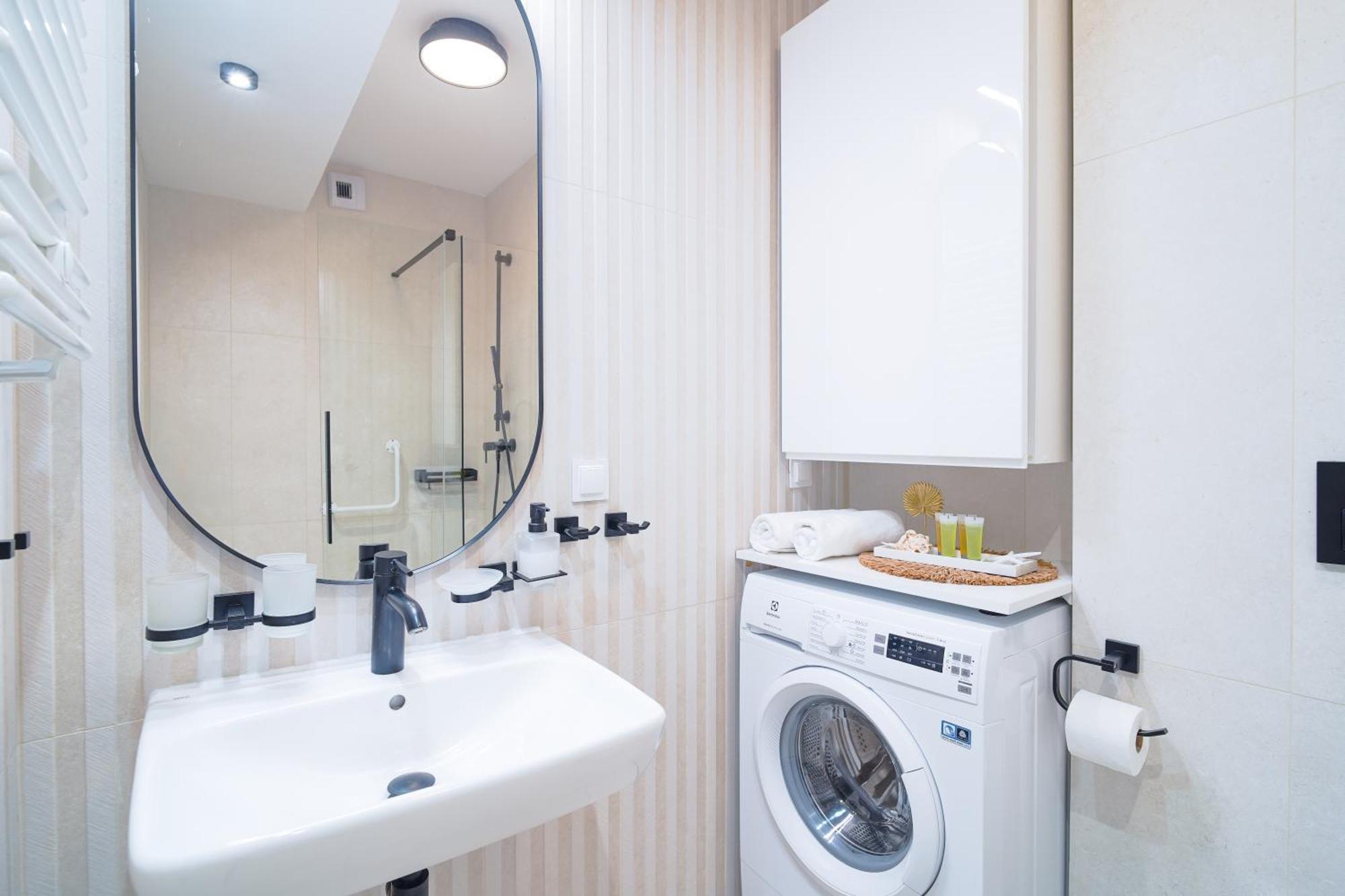 Lulu Apartments - Pod Masztami - Apartament Dwupokojowy - Basen Silownia Parking コウォブジェク エクステリア 写真